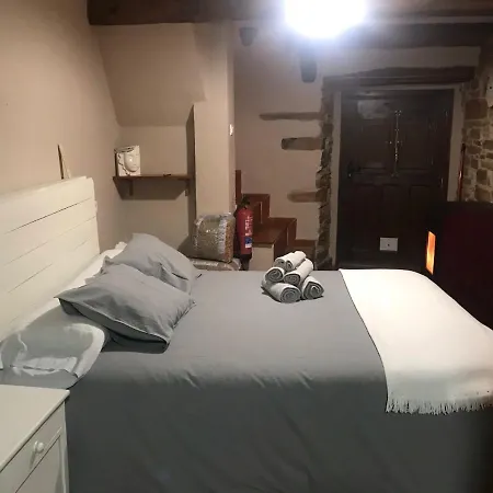 Del Acebo Espinoso de Compludo