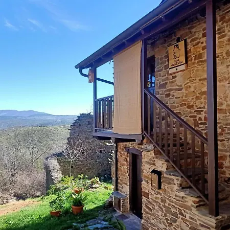 Del Acebo Feriehus *