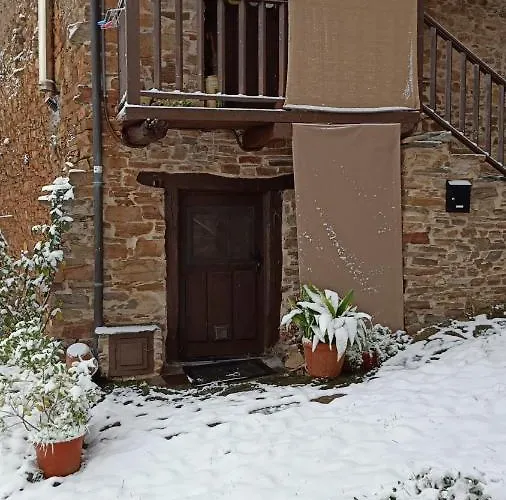 Del Acebo *