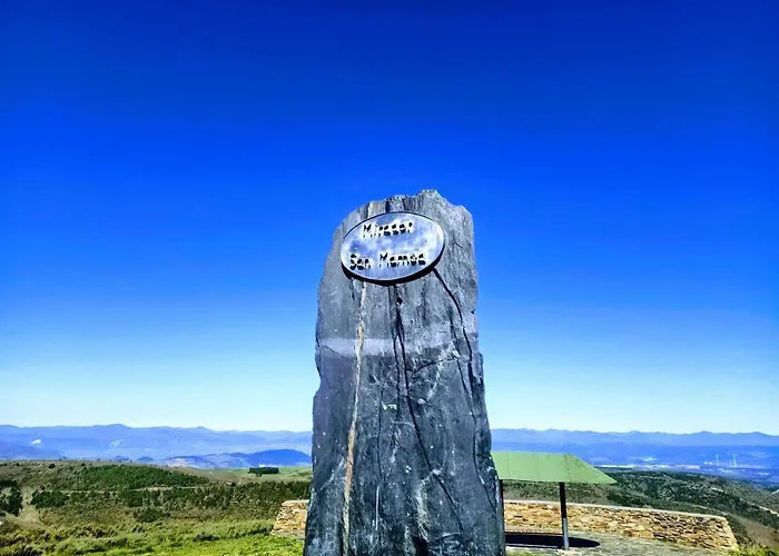 Del Acebo